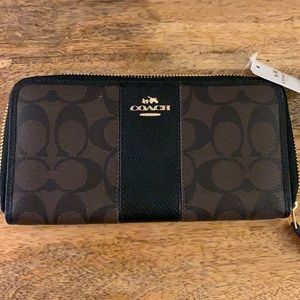 NEW Coach Wallet Slim Zip Around Leather Wallet